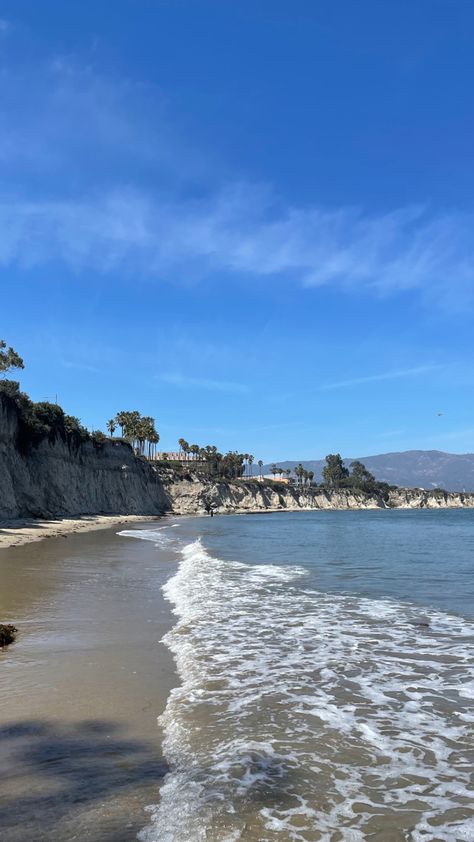 Goleta California, La Aesthetic, Uc Santa Barbara, Santa Barbara Beach, Cottage Lake, Beach Video, American Lifestyle, Dream Beach Houses, Malibu Beach