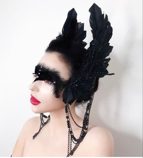 Raven Makeup, Raven Costume, Crow Costume, Dark Mask, Lake Photoshoot, Feather Mask, Feather Headpiece, Dress Up Boxes, Mask Masquerade