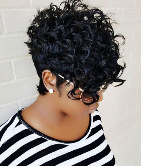 African American Curly Pixie Short Black Hair, Asymmetrical Hairstyles, Natural Curls Hairstyles, Sassy Hair, Fringe Hairstyles, Short Black Hairstyles, Penteado Cabelo Curto, Short Curly Hair, Women Hairstyles