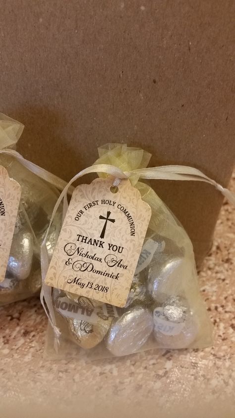 1st Communion Party Ideas Decor, First Communion Souvenirs Ideas, Christening Souvenir, First Communion Party Favors, Communion Party Favors, Recuerdos Primera Comunion Ideas, First Communion Decorations, Communion Ideas, Communion Decorations