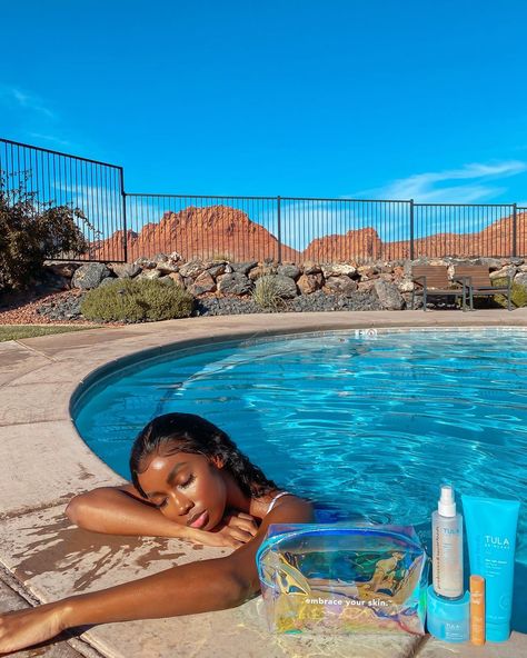 Aissata Diallo, Poolside Photoshoot, Pool Lifestyle, Summer Pose, Vacation Images, Pool Pictures, Poolside Glamour, Pool Poses, Caribbean Queen