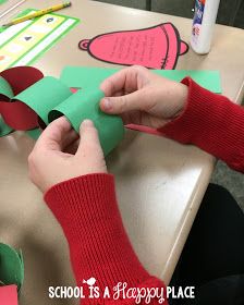 School Is a Happy Place: Make a Christmas Countdown Chain to Kick off the Holiday Season Paper Chain Countdown To Christmas, Paper Chain Christmas Countdown, Christmas Chain Countdown, Christmas Countdown Crafts For Kids, Christmas Countdown Chain, Countdown Chain, Christmas Paper Chains, December Math, Paper Chain