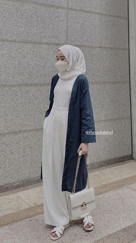 7 Inspirasi OOTD Hijab Simple dengan Outer n Kulot #7 Inspirasi OOTD Hijab Simple dengan Outer n Kulot #hijab outfit #outfits #dresses #background #wallpaper Muslimah Work Outfit, Semi Formal Hijab Outfit, Tunic Outfit Hijab, Outfit Outer Hijab, Formal Hijab Outfit, Outfit Tunic, Kimono Outer, Outfit Muslim, Modern Hijab Fashion