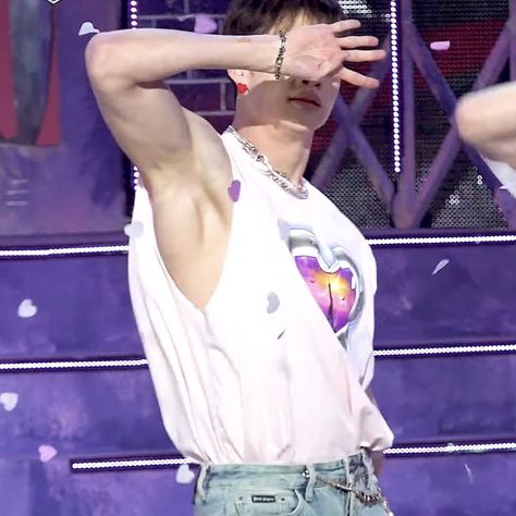 Bangchan Sleeveless, Bangchan Shoulders, Anaphy Notes, Felix Armpit, Bangchan Armpit, Hyunjin Armpit, Skz Muscles, Chan Muscles, Bang Chan Muscles