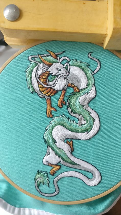 Chinese Dragon Embroidery Pattern, Tgcf Embroidery, Haku Embroidery, Dragon Embroidery Pattern, Embroidery Gift Ideas, Fantasy Embroidery, Embroidery Jeans Diy, Embroidered Dragon, Dragon Embroidery