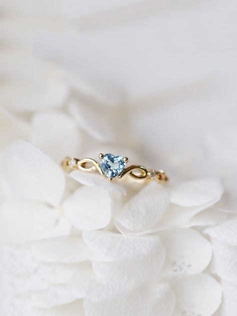 Romantic Birthday Gifts, Crystal Engagement Rings, Princess Diamond Ring, Romantic Birthday, Zierlicher Ring, K Fashion, Birthday Gifts For Girlfriend, Finger Rings, Elegant Ring