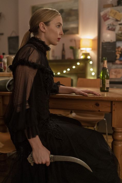 Killing Eve S02E05 - Smell Ya Later Sandra Oh, Jodie Comer, Killing Eve, Eve Outfit, Popsugar Fashion, Costume Design, Serie Tv, Fashion Advice, Simple Style