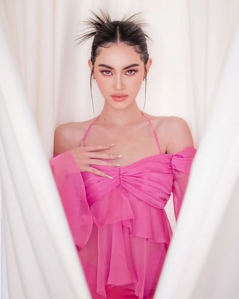 davikah on Instagram: "💓" Mai Davika, Davika Hoorne, Beauty Routines, Beauty Women, One Shoulder Formal Dress, Wedding Hairstyles, One Shoulder Dress, Celebrity Style, Party Dress