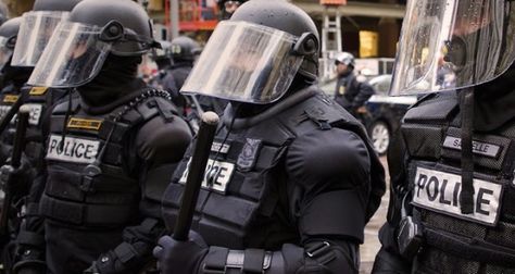 Report: U.S. Police Stockpiling Even More Riot Gear | Off The Grid News Riot Police, Social Policy, Social Problem, Civil Liberties, Business Innovation, Hot Topics, First Anniversary, Police Force, Current Events