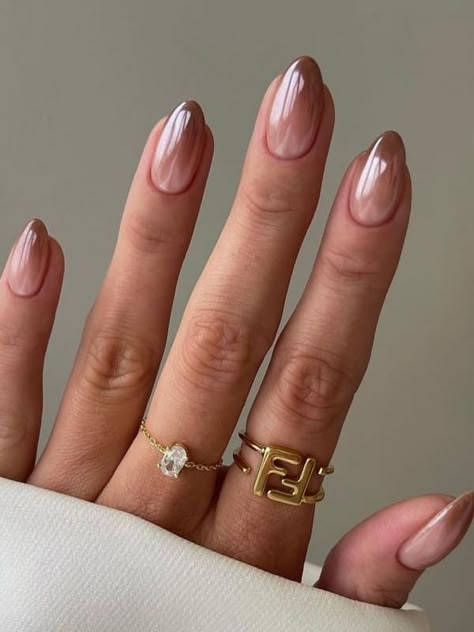 Mistral Nail Ideas, Ombre Nails Biab, Ombre Pigment Nails, Ombré Biab Nails, Biab Chrome Nails, Eyeshadow Nails Art, Ombre Biab Nails, Biab Nails Inspiration Almond, Chrome Biab Nails