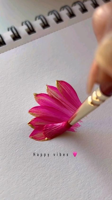 Paintings Of Flowers Acrylic Easy, Flowers Drawing Painting Acrylic, Easy Paint Flowers Acrylics, Flower Aesthetic Painting Ideas, Flower Painting Ideas Acrylics, Diy Floral Painting Simple, Paint And Embroidery Canvas, How To Paint Lily Flowers, Paint Daisy Easy