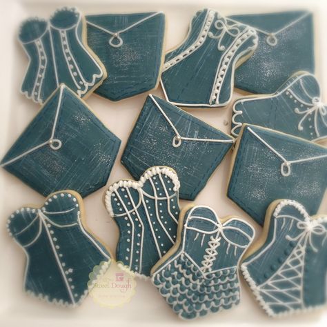 . Blue Jean Birthday Cake, Denim And Diamonds Cookies, Denim And Diamonds Bridal Shower Ideas, Girly Esthetics, Denim Cookies, Jeans Diamond, Jean Party, Diamond Theme Party, Diamonds And Denim Party