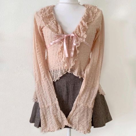 Ruffle Tops Outfit, Kawaii Outfit Ideas, Pink Sparkly, Lace Cardigan, Girl Inspiration, Hair Clothes, Lovely Clothes, Cardigan Top, Kawaii Clothes