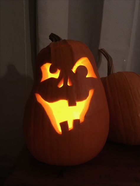 Pumpkin Carving Ideas Silly Face, Pumkin Carving Silly, Funny Face Pumpkin Carving, Goofy Pumpkin Carving Ideas, Goofy Jack O Lantern Faces, Silly Face Pumpkin Carving Ideas, Goofy Pumpkin Carving, Goofy Pumpkin Faces, Aesthetic Pumpkin Carving Ideas