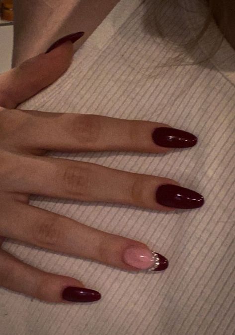 Maroon Nails With Rhinestones, Red And Rhinestone Nails, Short Maroon Nails With Design, Maroon Hoco Nails, Dark Red Nail Ideas With Design, Basic Colors Nails, Dark Red Hoco Nails, Wine Red Prom Nails, Mail Designs Simple