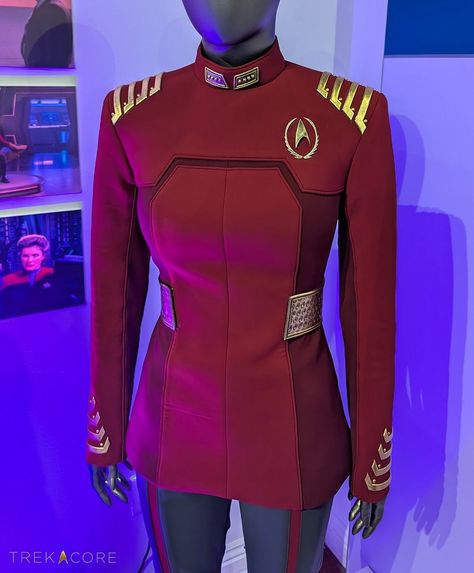 Star Trek Uniforms Female, Star Fleet Uniform, Sci Fi Uniform, Bulletproof Clothing, Star Trek Uniforms, Star Fleet, Star Trek 2009, Navy Uniforms, Star Trek Cosplay