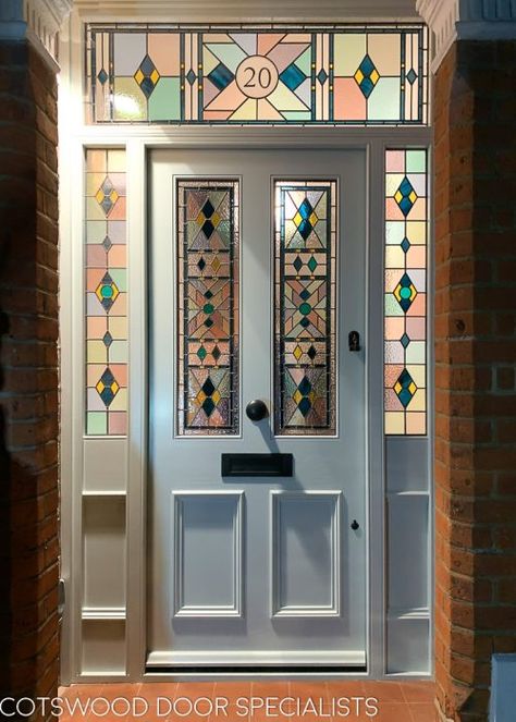 Victorian Front Door, Victorian Doors, Victorian Front Doors, Victorian Door, Stained Glass Door, Hallway Designs, Front Doors With Windows, House Front Door, Front Entrance