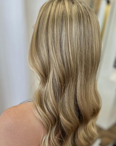 Soft and seamless, these partial highlights bring a hint of sunshine to your style!🔆✨ Partial Honey Highlights, Partial Highlights For Brunettes Honey, Honey Blonde Partial Highlights, Partial Balayage Honey Blonde, Partial Highlights Carmel, Partial Highlights, Honey Blonde Highlights, Honey Blonde, Blonde Highlights