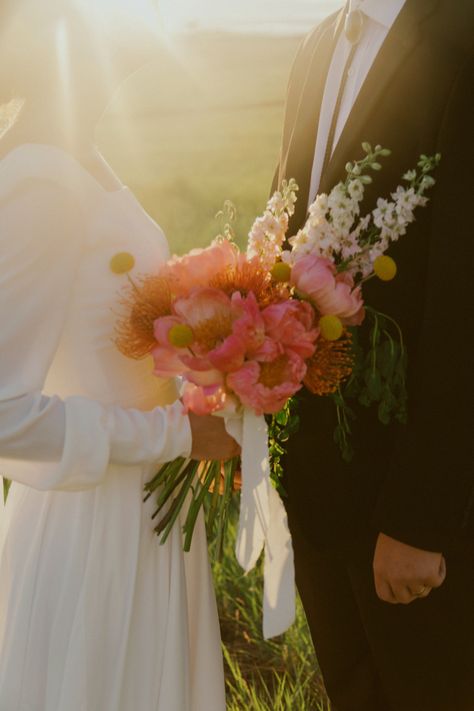 Wedding Floral Photography, Wedding Bouquet Photography, Wedding Photography Bright And Airy, Garden Party Wedding Photos, Wedding Photography Colorful, Soft Wedding Photography, True To Color Wedding Photography, Colorful Wedding Photos, Wedding Closeup Photography