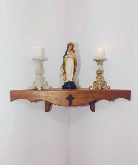 Altar Catholic, Home Altar Catholic, Church Altar Decorations, Altar Ideas, Altar Design, Church Altar, Router Cnc, Home Altar, Apartment Balcony