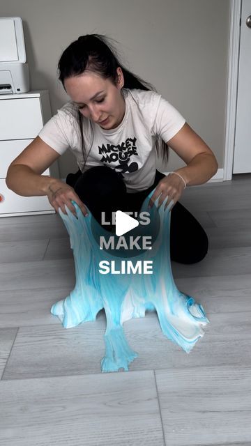 Yana Kuzmich on Instagram: "Making big slime at home 👌 Link to slime products in my bio 💕  #slime #slimevideo #slimes #activity #kidsactivities #momlife #fyp" Thick Slime Recipe, What To Do When Bored For Kids, Cute Slime Ideas, How To Make Slime Without Activator Easy, Home Made Slime For Kids, How To Make Clear Slime, How To Make Slime Without Glue Easy, Making Slime Videos, Non Stick Slime