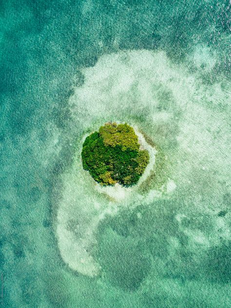 Island From Above, Calm Wallpapers, Isolated Island, Landscape Wallpapers, Background Reference, English Project, Ocean Images, Drone Shots, Tiny Island