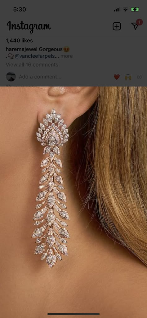 Real Diamond Earrings Indian, Long Diamond Earrings Unique, Unique Diamond Earrings, Long Diamond Earrings, Modern Diamond Jewelry, Diamond Earrings Indian, Diamond Danglers, Jewelry 2024, Ear Tops