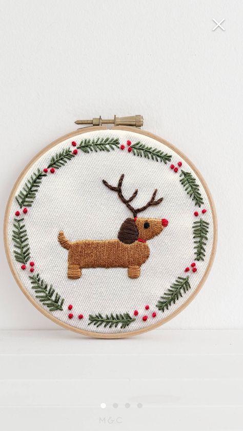 Cross Stitch Ideas Projects Christmas Gifts, Christmas Reindeer Embroidery, Easy Christmas Embroidery Ideas, Christmas Embroidery Patterns Free Printables, Simple Christmas Embroidery, Christmas Embroidery Patterns Free, Christmas Embroidery Ornaments, Christmas Embroidery Ideas, Drawing Embroidery