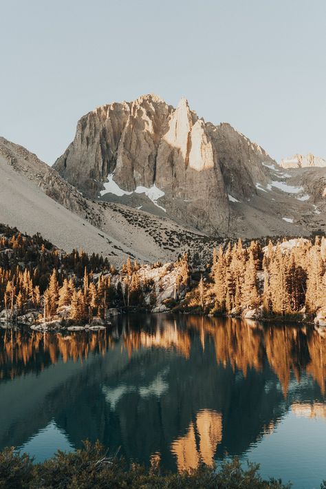 Mountain Aesthetic, Oregon Fall, Nevada Mountains, Sierra Nevada Mountains, Nature Posters, Mountain Photography, Pretty Landscapes, The Alps, Sierra Nevada