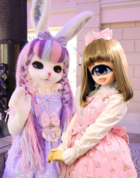 ☆Luna and Chimo☆ Chimo is the cutest cyclops girl , made by Ozawa Dango! Harajuku Icons, Pastel Punk, Fursuit Head, Monster Girl, Creepy Cute, Art Drawings Sketches Simple, Cutie Pie, Pastel Goth, Character Costumes