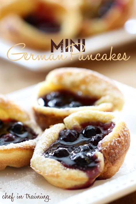 Mini German Pancakes! You will be blown away by how easy and delicious these are! The perfect personal sized breakfast! #breakfast #recipe @Nikki {chef-in-training.com} Mini German Pancakes, German Pancakes Recipe, Eggs Healthy, Cooking Eggs, Easy Breakfasts, Breakfast Muffin, Tin Recipes, German Pancakes, Baked Egg