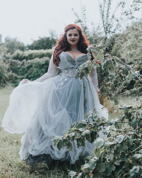 Plus Size Aphrodite, Plus Size Fairytale Dress, Plus Size Fairy Dress, Plus Size Fantasy Photoshoot, Unique Plus Size Wedding Dresses Color, Plus Size Fantasy Dress, Punk Wedding Dress, Plus Size Fairy Costume, Fairy Plus Size