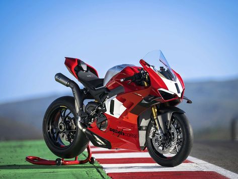 Ducati Performance, Ducati Motor, Ducati Panigale V4, Panigale V4, Fast Bikes, Ducati Motorcycles, Ducati Panigale, Super Sport Cars, Moto Bike