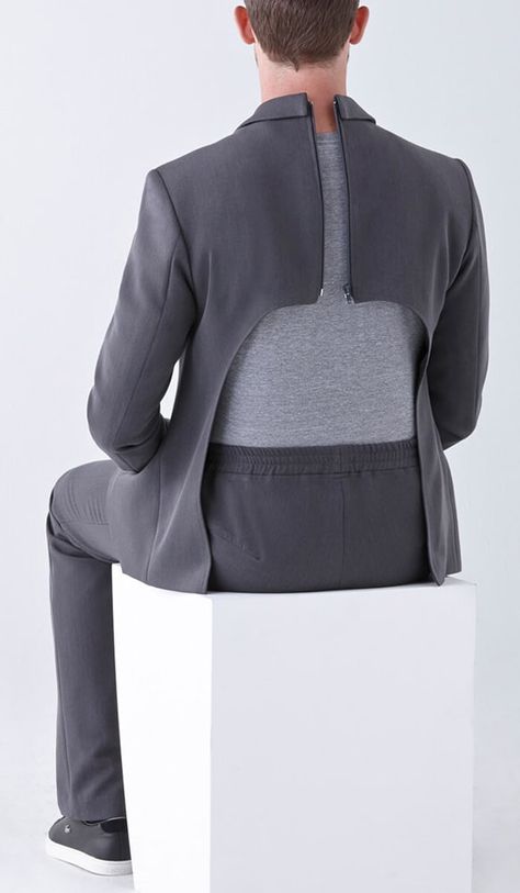 Adaptive Clothing Wheelchair, Wheelchair Clothing, Wheelchair Fashion, Makes No Sense, Wheelchair Accessories, Wheelchair Friendly, Adaptive Clothing, Adult Bibs, Out Of Context