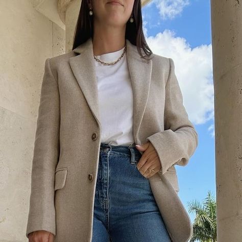 JENNA | LILLY & GRANT on Instagram: "Blazer season is every season for me ☺️ so here are a few recent outfits that are perfect for spring! 🌸

https://liketk.it/4BMvj #outfitinspo #classicstyle #springoutfit #blazer" Lilly And Grant, Effortlessly Chic Outfits, Be Perfect, Spring Outfit, Chic Outfits, Classic Style, Blazer, Outfit Inspo, On Instagram