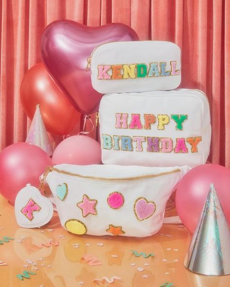 Stoney Clover Lane on Instagram: "Any pieces that remind us of Funfetti birthday cake are must-haves in our book 🥳 Take a bite out of Kendall’s birthday drop—Classic colored Mini Glitter Varsity Patches & Jumbo Fanny Packs—available NOW!" Patch Party Birthday, Patch Party, Kids Craft Gifts, Girl Patches, Kids Purse, Letter Bag, Confetti Party, Cat Party, Slumber Parties