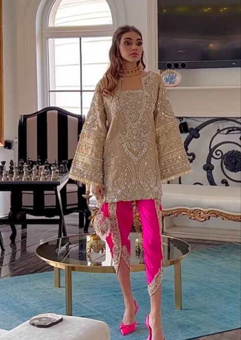 Pakistani Fusion Outfits, Formal Suits For Women Indian, Desi Fusion Outfits, Stylish Pakistani Outfits, Boutique Dress Design Pakistani, Tulip Salwar, Pakistani Embroidery, Pakistani Suits Party Wear, Dhoti Salwar Suits