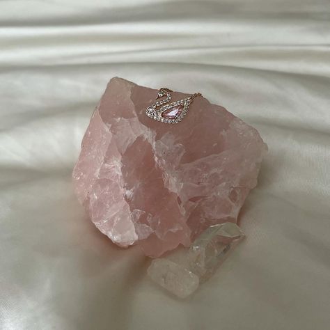 Uk Girl, Lucky Luciano, Pretty Mess, Crystal Aesthetic, Soft Aesthetic, Aesthetic Pics, + Core + Aesthetic, Divine Feminine, Pink Crystal