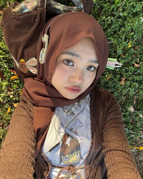 Brown Outfit Hijab, Brown Hijab Outfit, Hijabi Aesthetic Outfits, Brown Outfit Aesthetic, Brown Hijab, Hijabi Fits, Muslim Fashion Hijab Outfits, Muslim Outfits Casual, Downtown Outfits