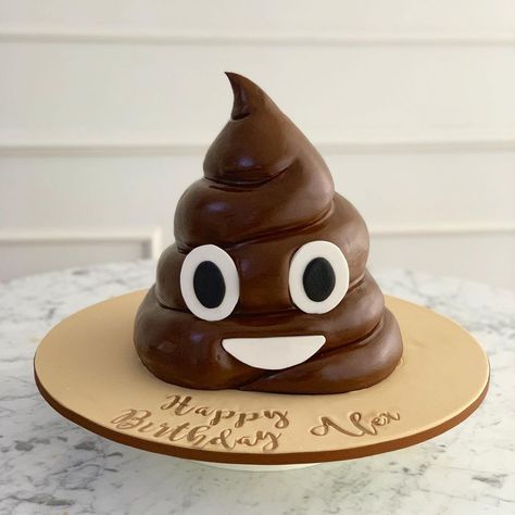 Poop Cake, Arab Men Fashion, Cake Boards, King Cake, Name Plaques, The King, Fondant, Birthday Cake, Cake