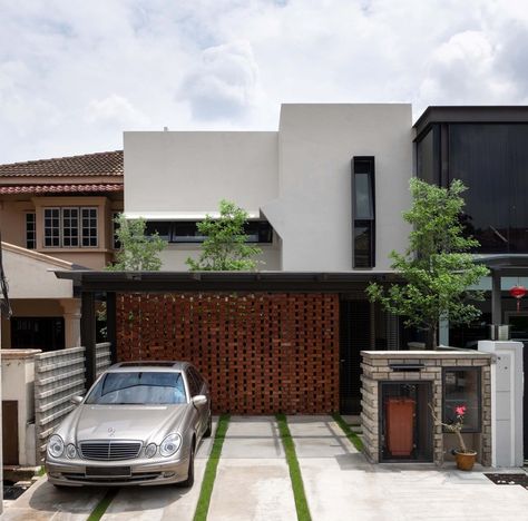 Terrace House Exterior, Rumah Moden, Indoor Courtyard, Home Gym Design Garage, Design Atelier, Cat House Diy, Minimal House Design, Architecture Ideas, Minimal Home