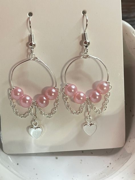 Kpop Jewelry Aesthetic, Couqutte Jewelry, Aesthetic Diy Earrings, K Pop Jewelry, Kpop Idol Earrings, Jewelry Making Aesthetic, Vday Jewelry, Homemade Jewelry Ideas, Samba Outfit Ideas