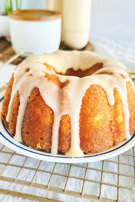 Kentucky Butter Cake Kentucky Butter Cake Recipe, Southern Foods, Brie Puff Pastry, Kentucky Butter Cake, Caramel Icing, Glaze For Cake, Gooey Butter Cake, Southern Desserts, Butter Cake Recipe