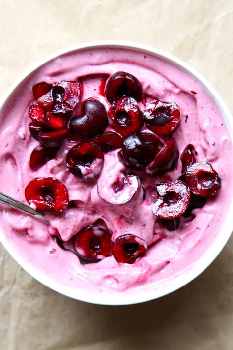 This Rawsome Vegan Life: VANILLA CHERRY NICE CREAM Cherry Nice Cream, Blue Zones Recipes, Patisserie Vegan, Zone Recipes, Nice Cream Recipe, Desserts Vegan, Blue Zone, Raw Desserts, Blue Zones