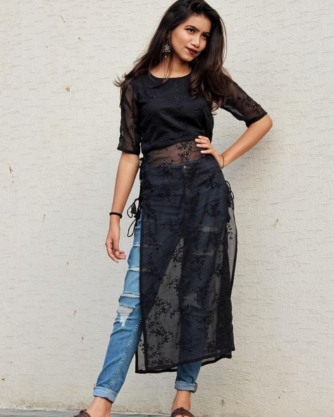 Black Kurti Design With Jeans, Net Clothes Kurti, Long Kurti Jeans Outfit Casual, Choodidar Design, Net Kurta Design, Black Net Kurti Design, Netted Kurti Designs, Choli Dizain, Net Top Designs For Jeans