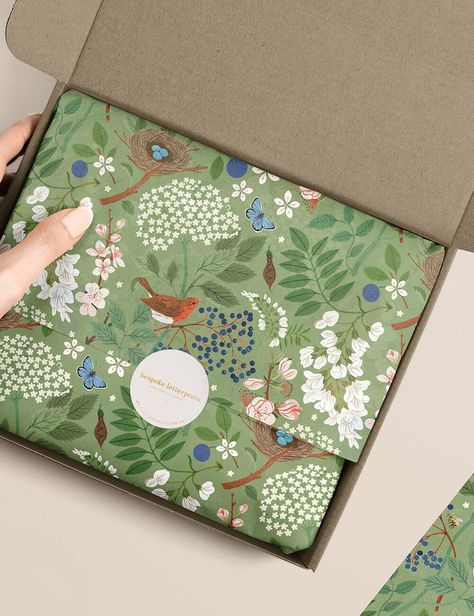 Oana Befort Illustration, Art Products Ideas, Packing Illustration, Tissue Paper Packaging, Oana Befort, Illustrated Products, Tissue Paper Design, Wedding Pattern, Gifts Paper