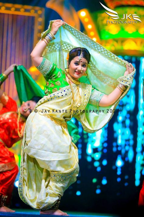 Lavni Dance, Lavani Dance, Dance Forms, Kashta Saree, Nauvari Saree, Dancer Dress, Indian Fashion Saree, Women Photography, Beautiful Women Over 40