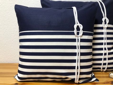 Ammerkind - Etsy UK Throw Pillow Covers Diy, Nautical Throw Pillows, Nautical Cushions, Designer Bed Sheets, Nautical Crafts, Sewing Cushions, Boat Decor, Sailor Knots, Nautical Pillows