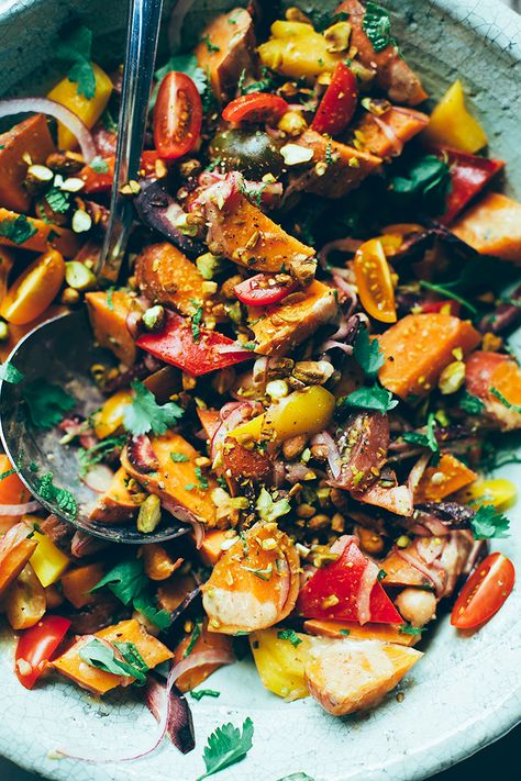 Moroccan-ish Sweet Potato Sunshine Salad with Date Vinaigrette by thefirstmess Autumn Salads, Deli Kitchen, Sunshine Salad, Salad With Sweet Potato, Think Food, Curries, Sweet Potatoes, Soup And Salad, A Bowl