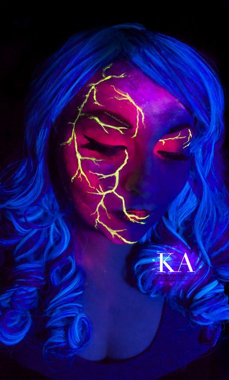 Black Light Lightning by KatieAlves Black Light Face Tattoo, Black Light Paint Ideas Body Art, Black Light Face Paint Ideas, Uv Makeup Ideas Black Lights, Neon Makeup Ideas Black Lights, Lightning Face Paint, Black Light Makeup Ideas, Lightning Makeup, Halloween Glow Party